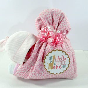 Stork bundle baby, Baby diaper cake, Unique baby gift, Pink diaper cake, Baby shower gift, Girl diaper cake, Baby girl gift ideas