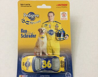 Ken Schrader #36 Pedigree 1:64 NASCAR 2001 Pontiac Stock Car M&M's New/Old Stock