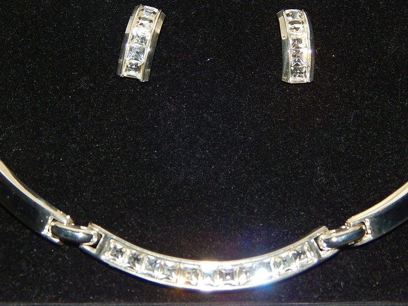 Pierced 34 Earrings Faux Diamonds 16 Silvertone Metal Choker Necklace