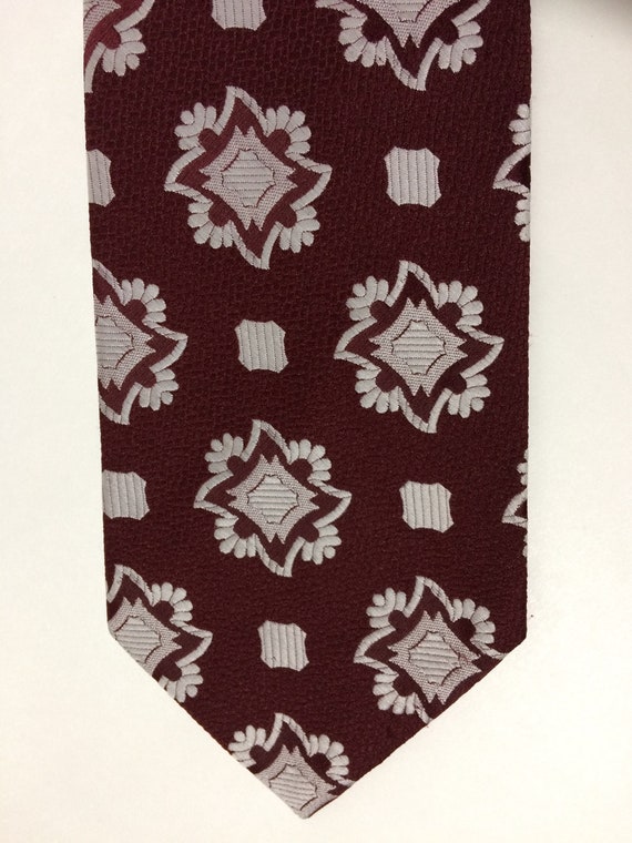 55" Maroon White 1970's Wide Polyester Necktie Ne… - image 2