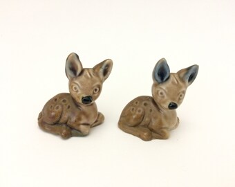 2 Wade Fawns Deer Mini Porcelain England Statues Figurines Dollhouse Shadowbox