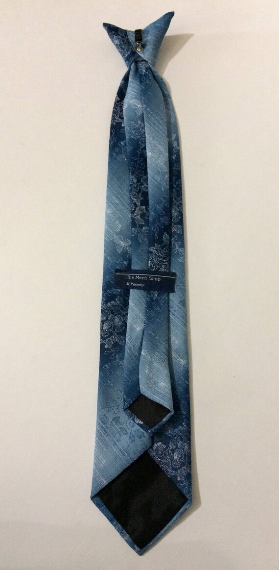 17" The Mens Shop Clip On Tie JC Penney Blue Leaf… - image 4