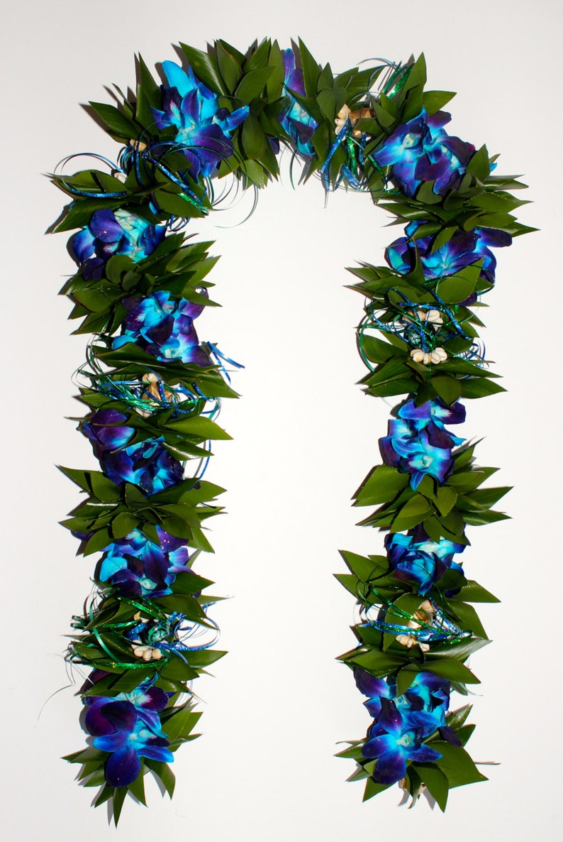 Buy Custom Fresh Flower Open Ti Leaf Lei With Dendrobium Orchids Online