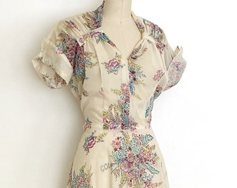 vintage 1940s dress • sheer floral bouquet printed day dress • 40s vintage dress • 31” waist