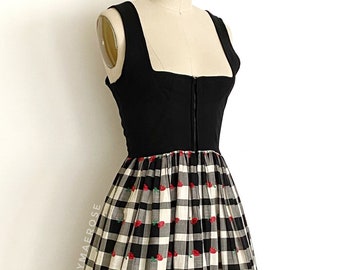 50s 60s rose embroidered checkered authentic German dirndl • 1950s 1960s vintage dirndl dress • medium
