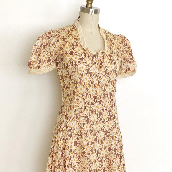 vintage 1930s dress • floral deco print cotton voile puff sleeves day dress • 30s vintage dress • 28” waist