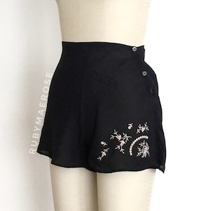 30s floral embroidered tap pants • 1930s vintage lingerie
