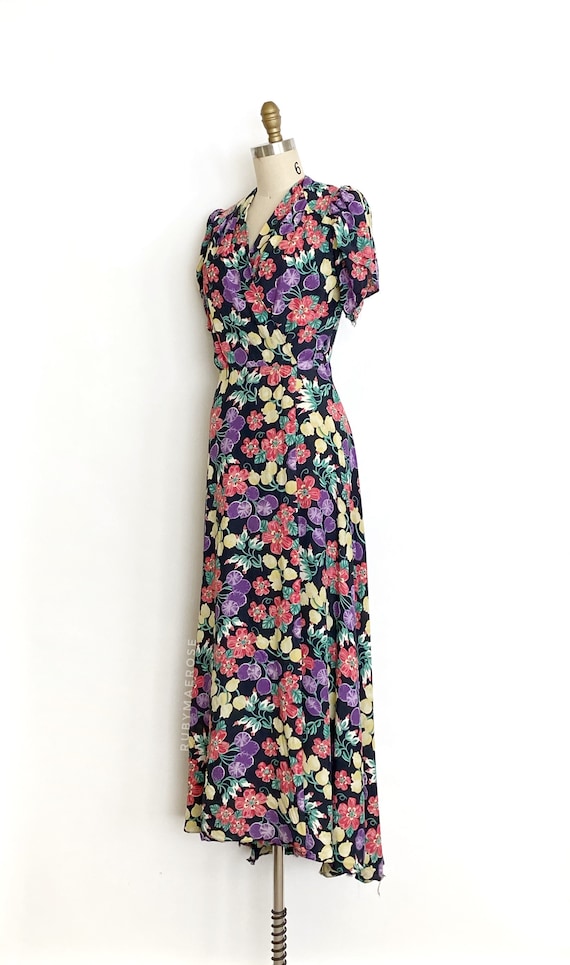 vintage 1940s dress • fruit floral novelty print … - image 6