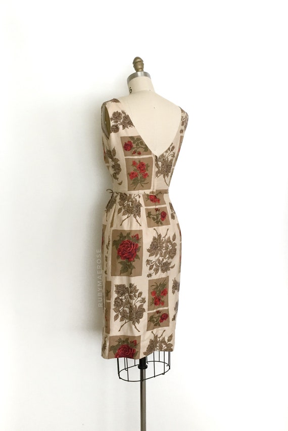 50s rose print wiggle dress • 1950s vintage dress • x… Gem