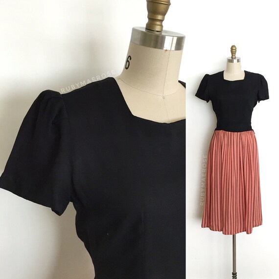 vintage 1930s dress | 30s button back stripe cotto