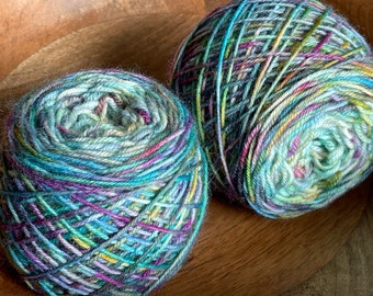 Handspun Art Yarn Hand Dyed Sock Yarn - Pure Virgin Wool Blend - Peacock Plumes - Gradient color - 50 grams per cake - 203 yds