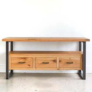 Reclaimed Wood Media Console / Modern Industrial TV Stand / 3-Drawer Credenza bild 2