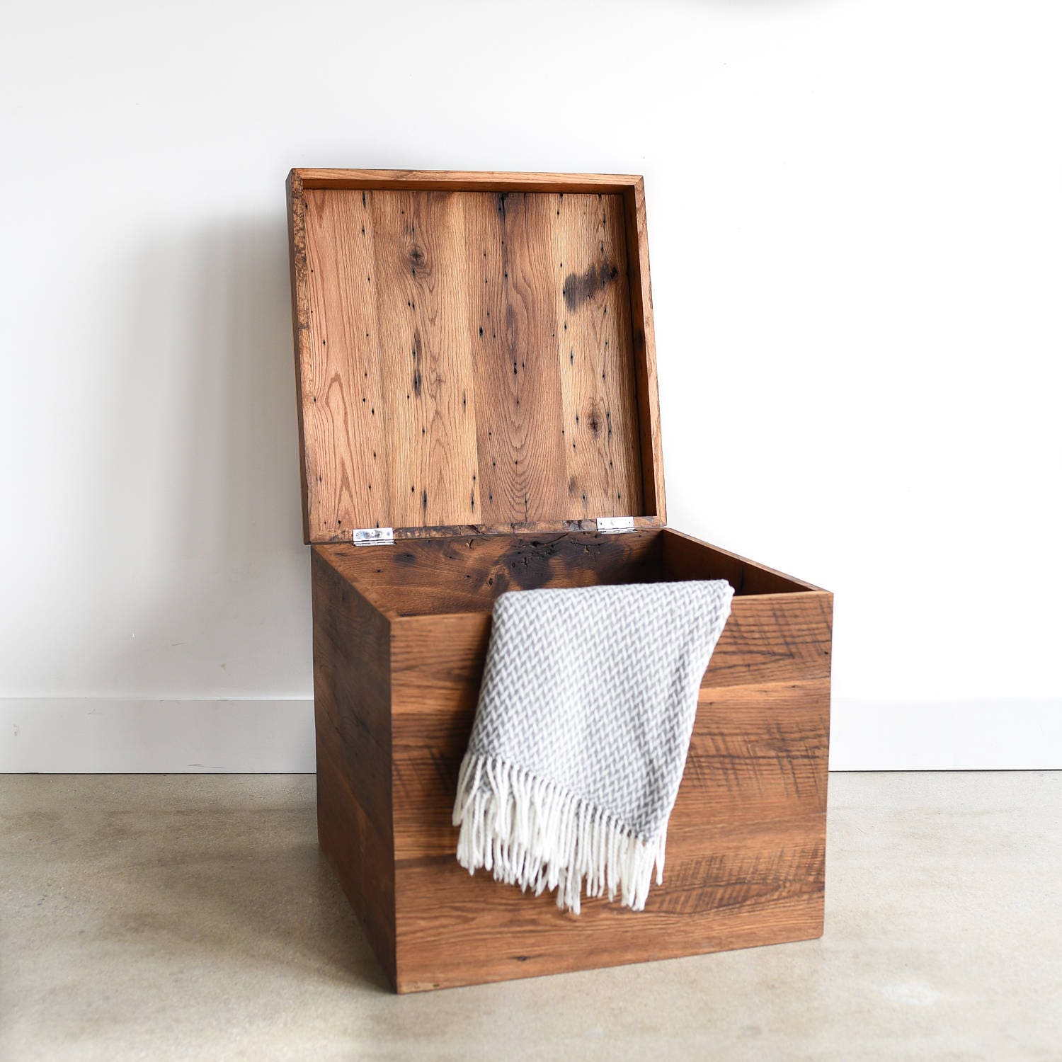 Coffee Table Storage Box Made With Reclaimed Wood / Lift Trunk / Accent ...
