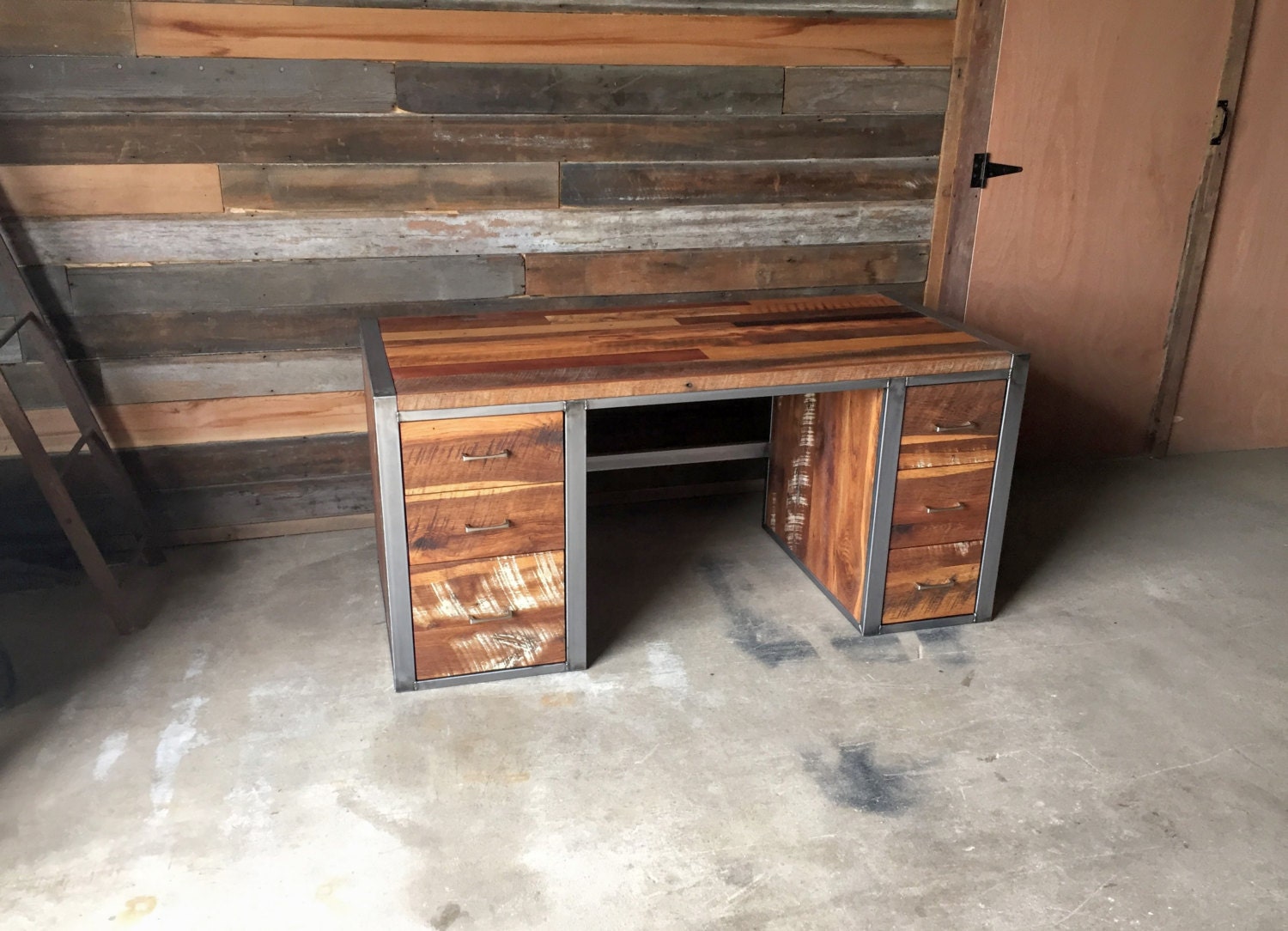 Industrial Modern Desk / Reclaimed Wood Desk - Etsy