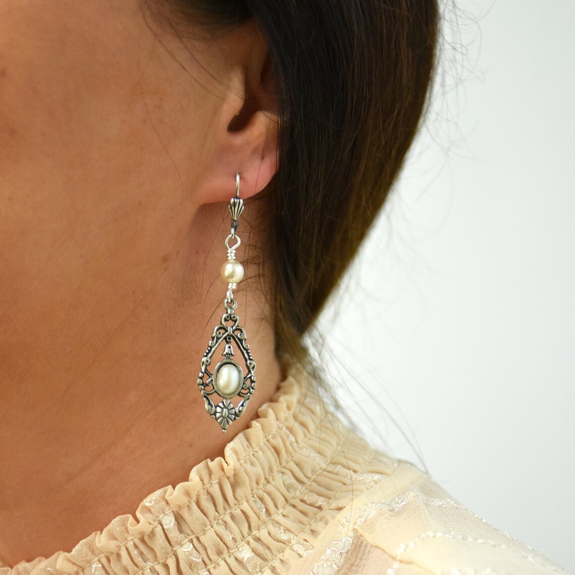 Classic Vintage Faux Pearl Drop Earrings