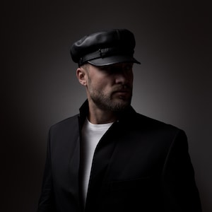 DANUBE MOD 8 Genuine Leather Traditional Polish Peaked Cap Fiddler Breton Irish Newsboy Greek Fisherman Captains Sailor Skipper BLACK