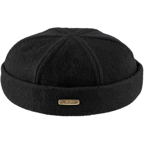 black docker beanie