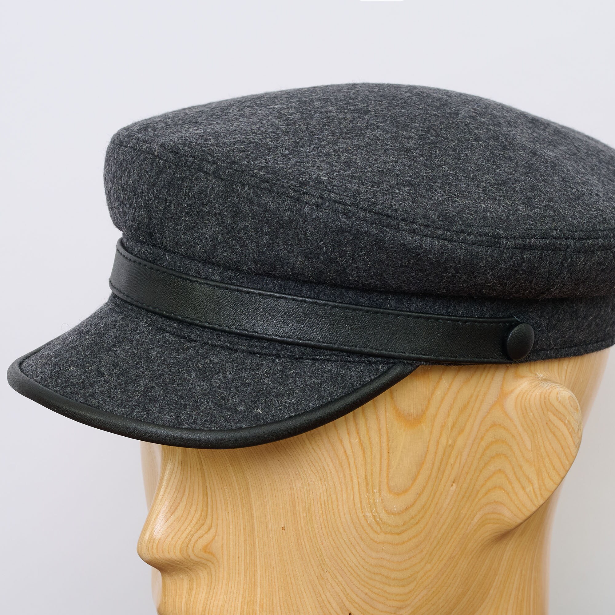 Classic Leather Newsboy Cap SIBRO BRAND / leather newsboy cap