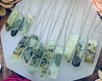 Natural 65/'/' Prehnite Necklace Long necklace