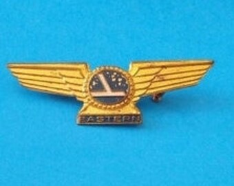 United Airlines Plastic Wings Lapel Pin Pinback Gold Tone Color Pilot Stewardess