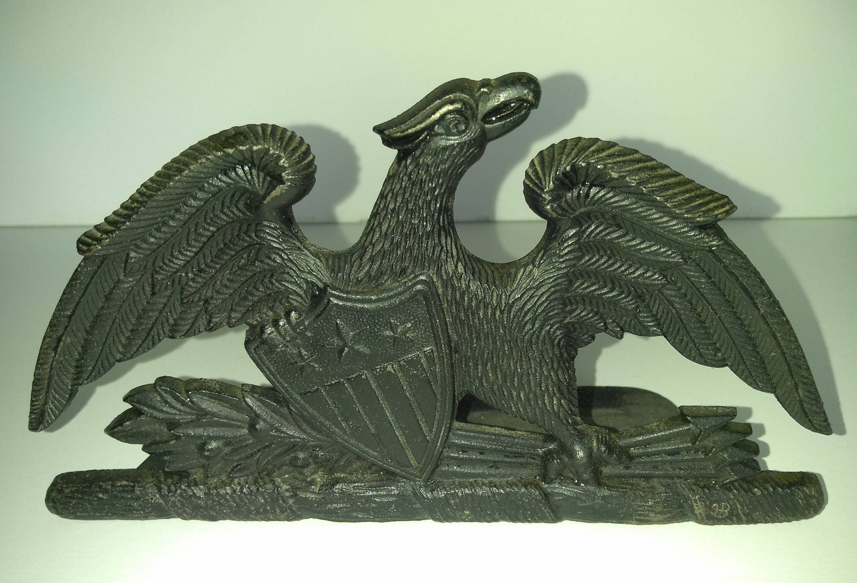 Vintage Cast Iron Eagle Mantle Sitter / Trivet VA. Metalcrafters 1952 8