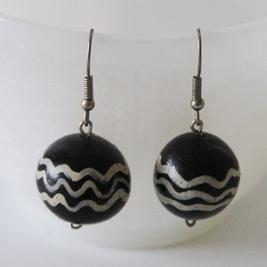 Vintage Globe Planet Earth Earrings