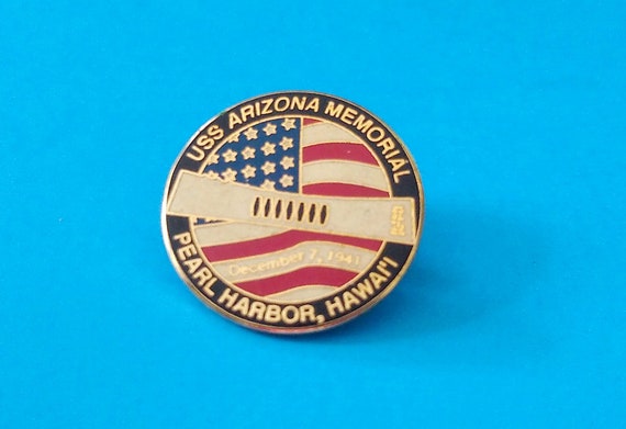 Trio Vintage Flag Pins - USS Arizona Memorial - G… - image 4