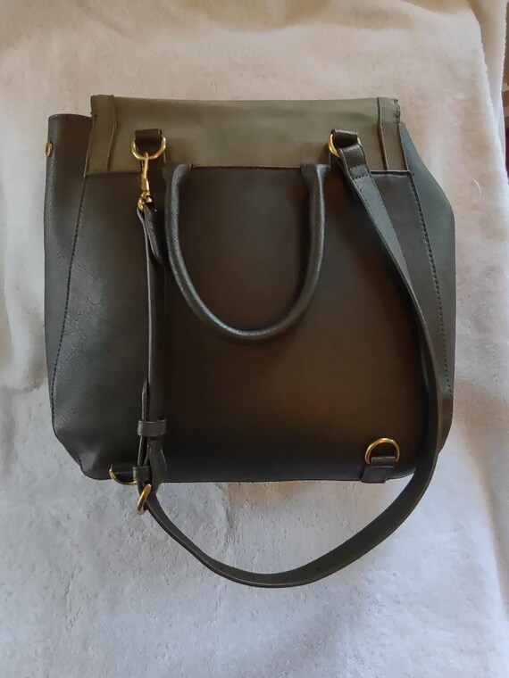 Vintage Universal Threads Forest Green Saddlebag … - image 6