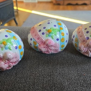 Vintage Easter Egg Salt & Pepper Shakers: Polka Dot Trio