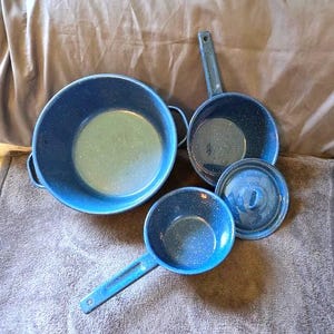 Vintage Blue Spatterware Pot & Pan Set, Enamelware Utility Pot with 2 Sauce Pans, Camping Cookware