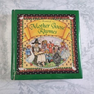 レア　MICHAEL FOREMAN'S MOTHER GOOSE Amazon.com: Michael Foreman's Mother Goose: 9780152558208