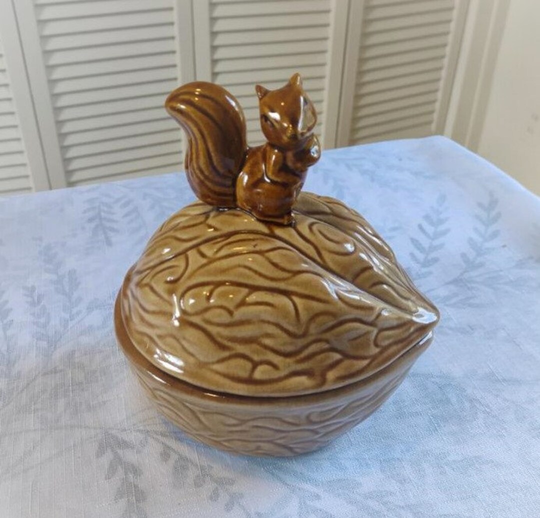 Vintage Squirrel on A Walnut Candy Dish, Mid Century Decor, 1950's Decor, Ceramic Squirrel Nut