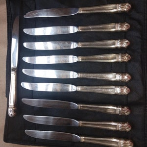 Vintage 1956 Holmes & Edwards Deep Silver Dinner Knives - Set of 10 - Danish Princess Pattern