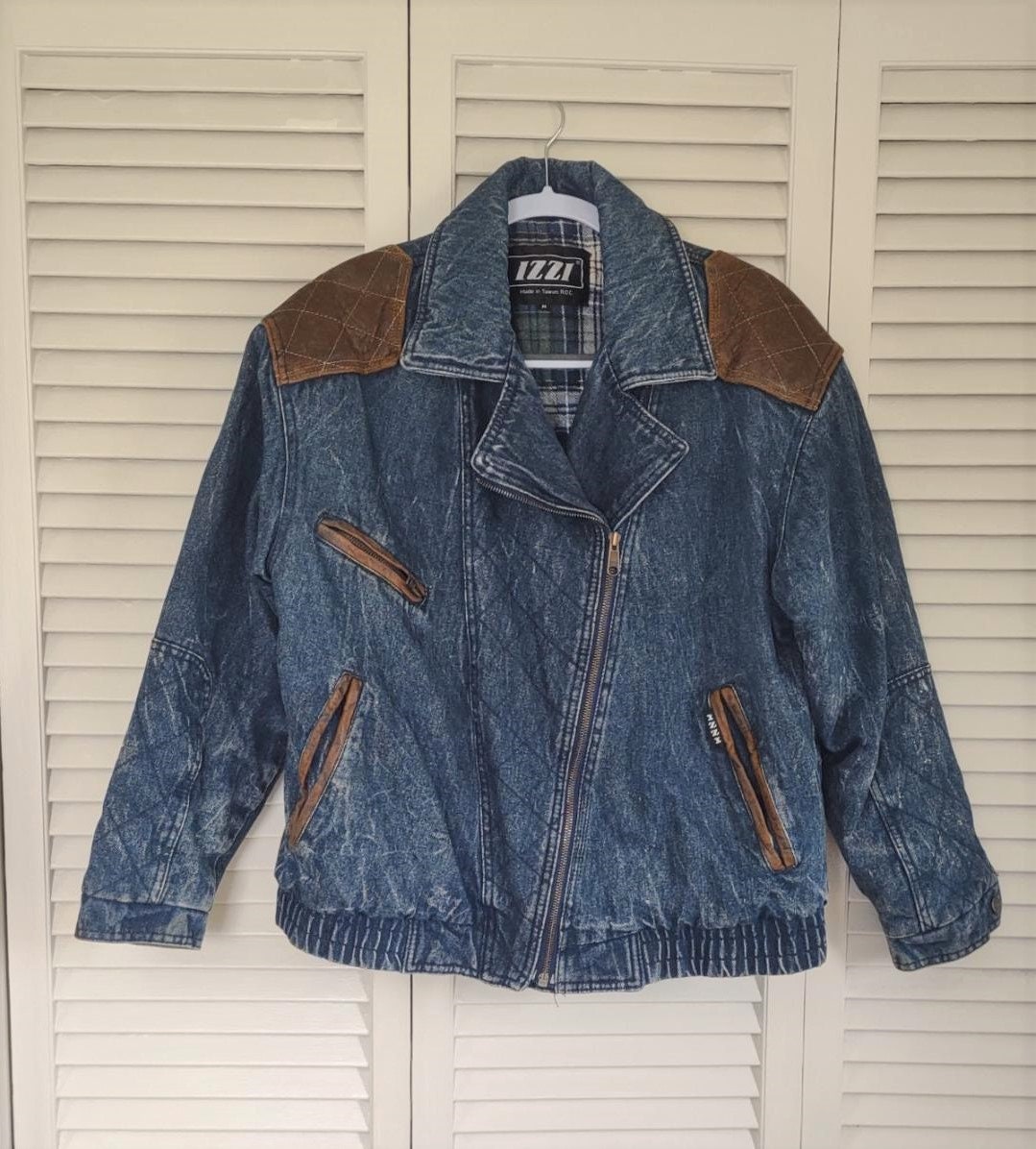 Vintage IZZI Ladies Denim Jacket With Leather Trim & Quilted