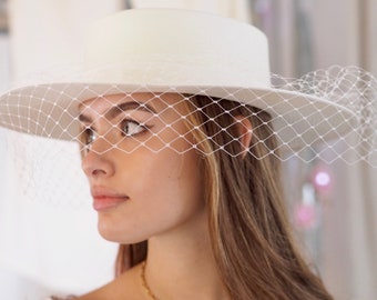 Cappello da paglietta da sposa velato