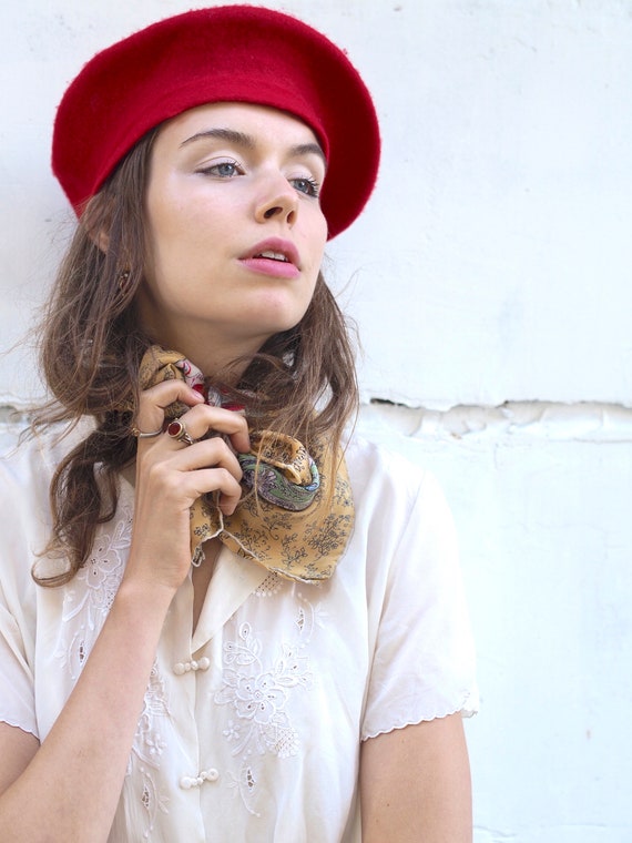Red Beret - Etsy display picture 2