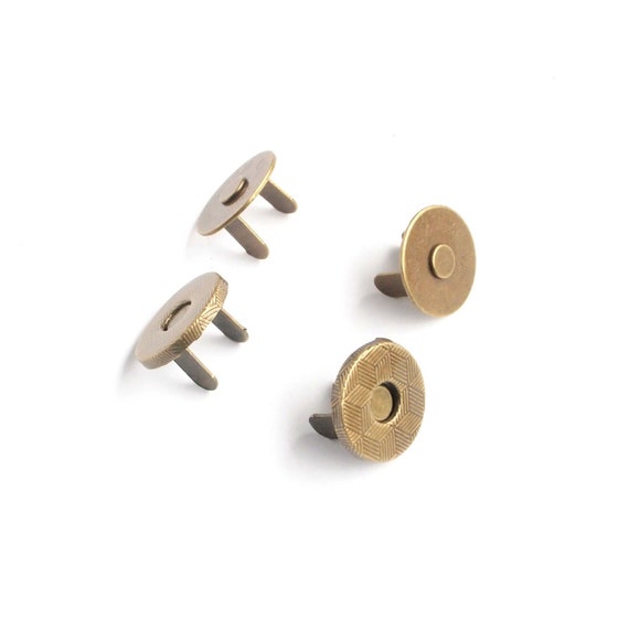 Two Magnetic Snaps 3/4 Two Magnetic Snaps 3/4