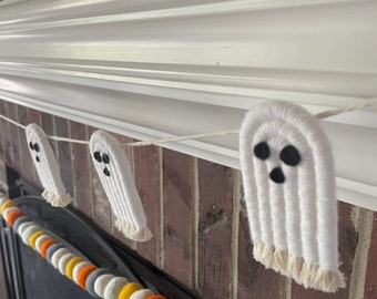 Spooky ghost macrame garland / Halloween decor / fireplace garland