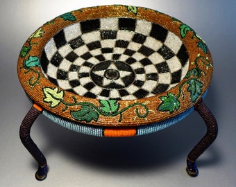 Handmade Beaded Fruit Bowl with Stand: Checkered Mosaic Grape Vine Design