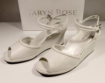 Taryn Rose Women's Soft Nappa Bone/White Leather Sandals Size 38  Made In Italy - Dori Bone (Never worn)