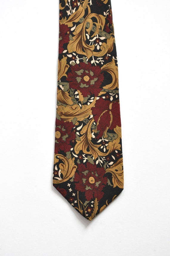 Stencil Flower Wine and Gold Silk Tie by Hunting H