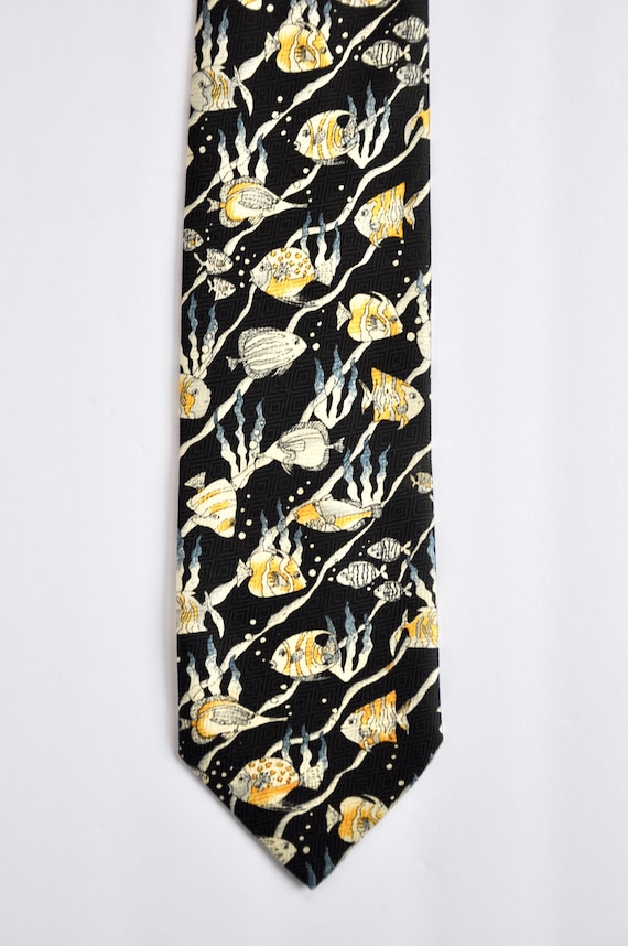 TIE FISH
