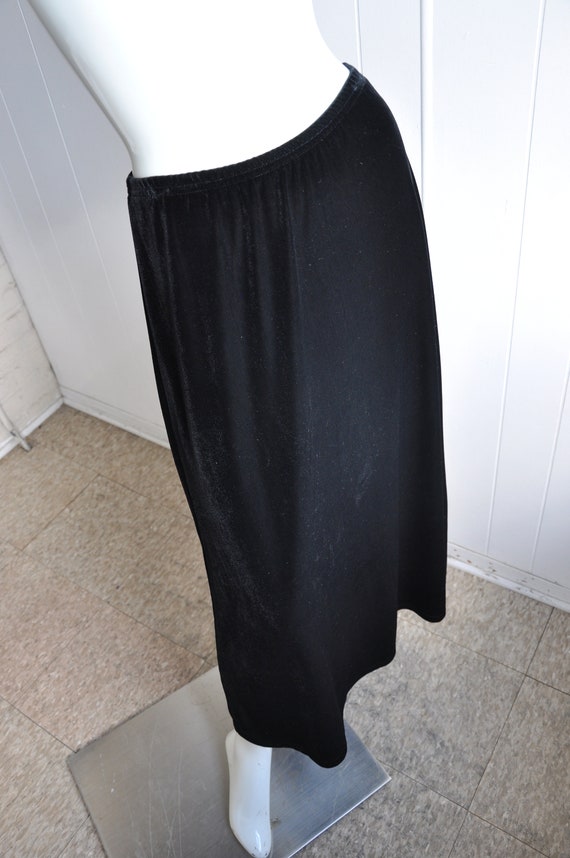 90s Black Velvet Velour "Witch" Skirt, Jones New … - image 4