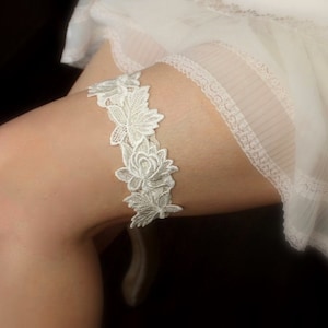 Lace Wedding Garter, Floral Bridal Garter, Ivory, Off-White or White