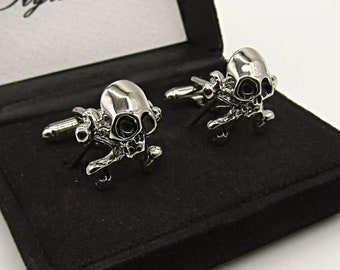 Skull Crossbones Cufflinks, Cufflinks, skull gift Cufflinks, Men's Cufflinks, Gift for men, Skull and Crossbones Cufflinks for men