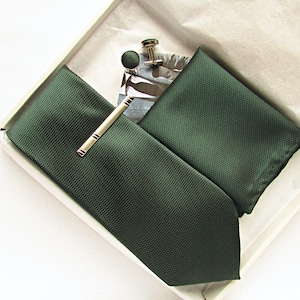 Emerald Green tie set, Emerald Green Pocket square, Emerald Green tie, Wedding tie, Green tie, Grooms tie
