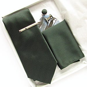 Emerald Green tie set, Emerald Green Pocket square, Emerald Green tie, Wedding tie, Green tie, Grooms tie