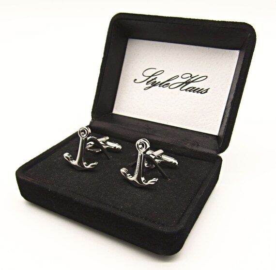 Anchor USN Navy Pair of Cufflinks in a Presentation Gift Box Anchor USN Navy Pair of Cufflinks in a Presentation Gift Box