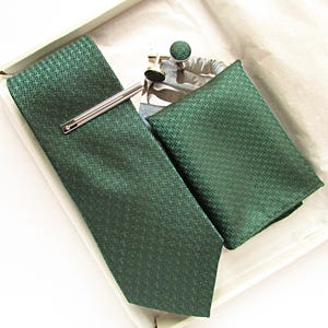 Emerald Green tie set, Emerald Green Pocket square, Emerald Green tie, Wedding tie, Green tie, Grooms tie