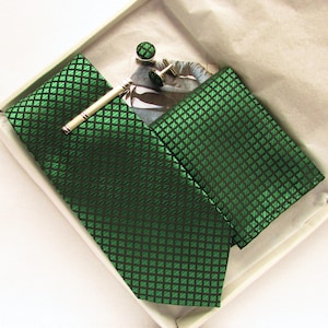 Emerald Green tie set, Emerald Green Pocket square, Emerald Green tie, Wedding tie, Green tie, Grooms tie